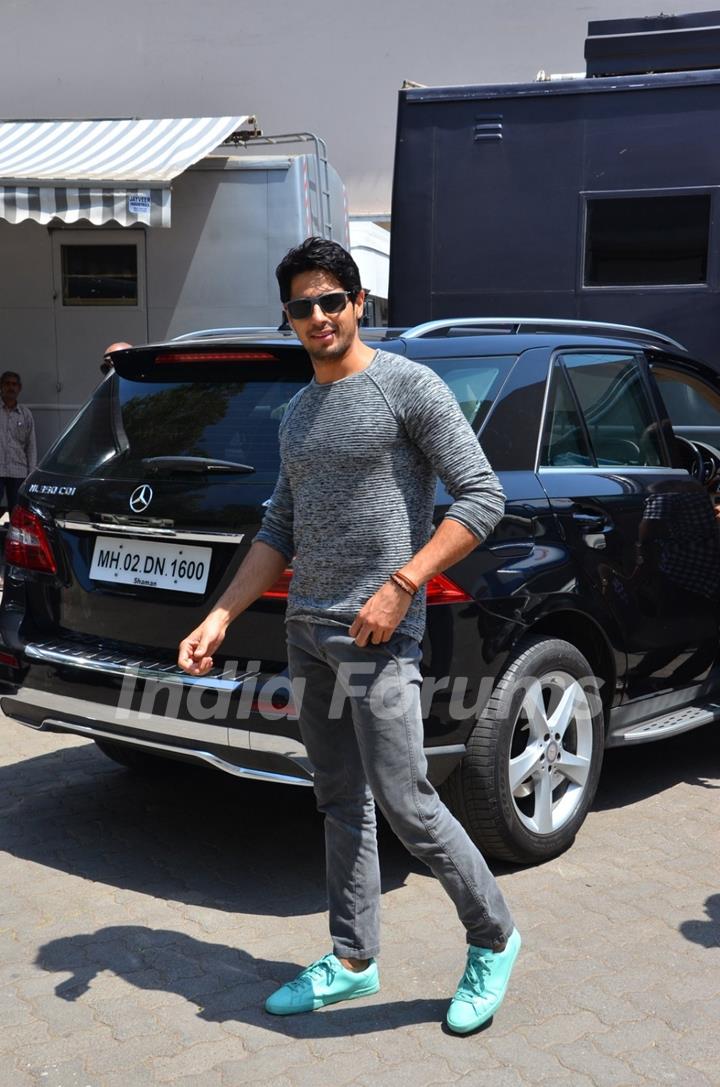 Sidharth  Malhotra for Kapoor & Sons Promotion at Mehboob Studio