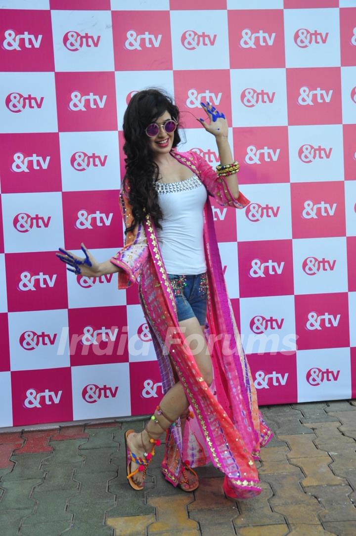 Yuvika Choudhary with &TV Celebrating Holi