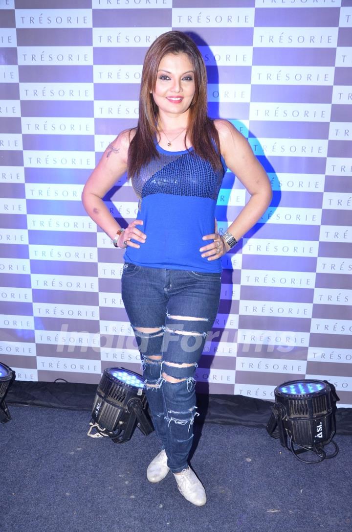 Deepshikha Nagpal at Tresorie Store