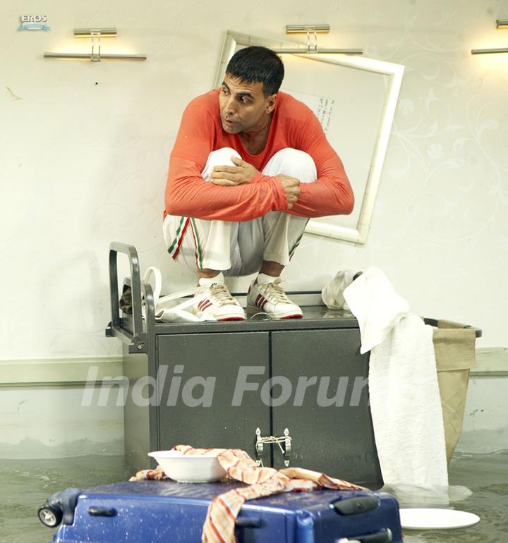 Akshay Kumar looking feared