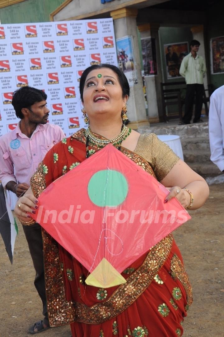 Apara Mehta flying kite