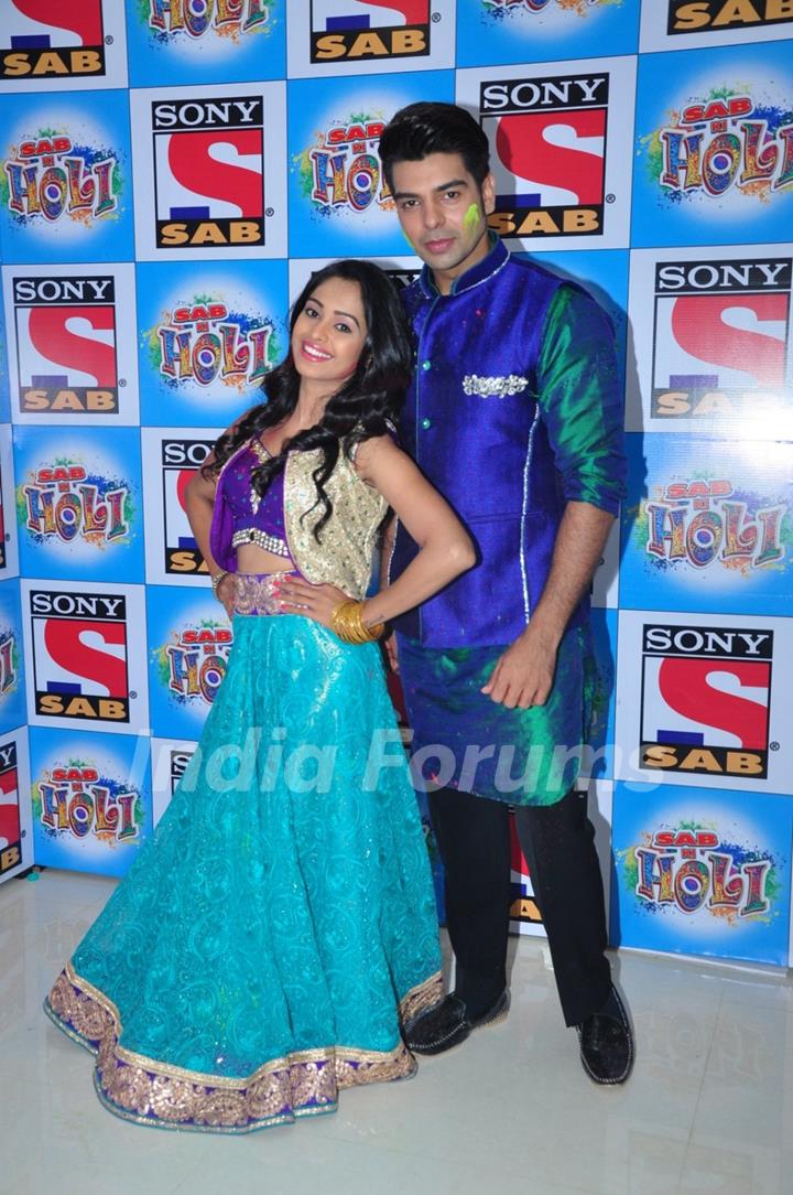 Mughda Chapekar with Vipul Roy SAB TV Holi Celebrations