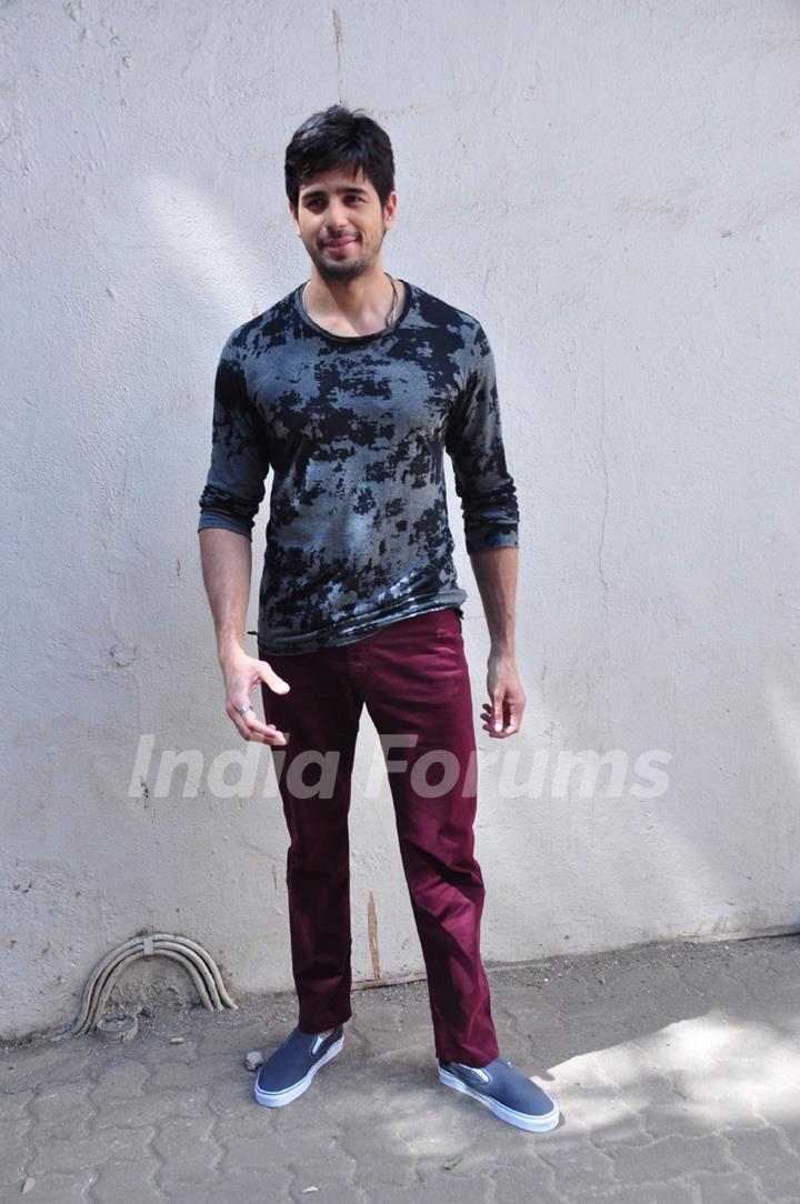 Sidharth Malhotra poses for Kapoor & Sons Photo Shoot