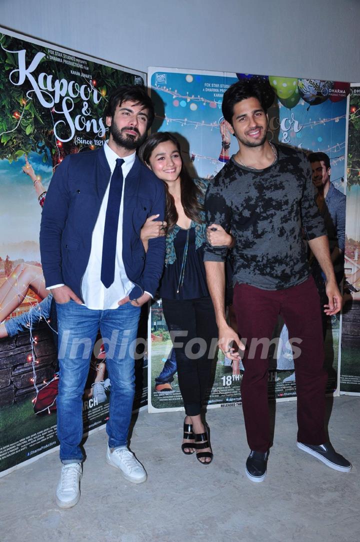 Kapoor & Sons team come together for Photo Shoot