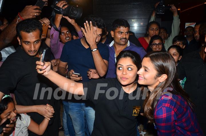 Alia Bhatt clicks a selfie with fans at Kapoor & Sons Promotions