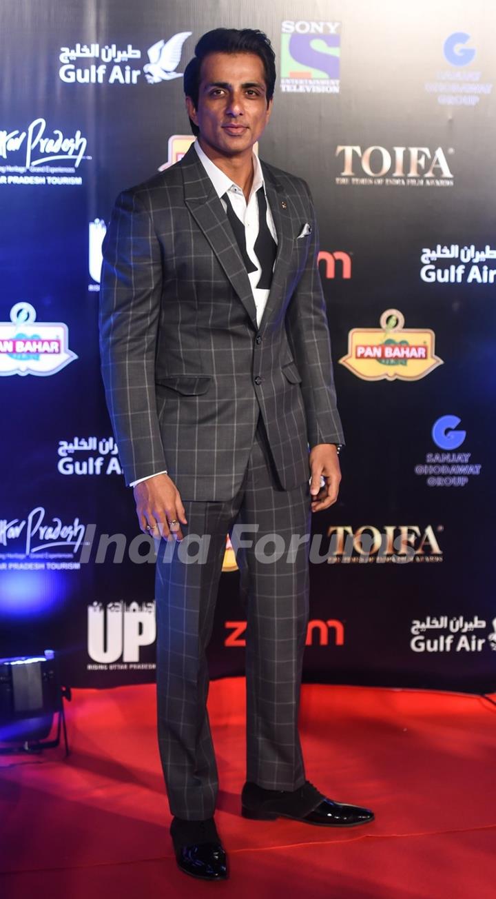 Sonu Sood at TOIFA 2016