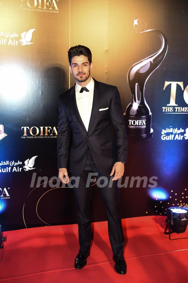 Sooraj Pancholi at TOIFA 2016