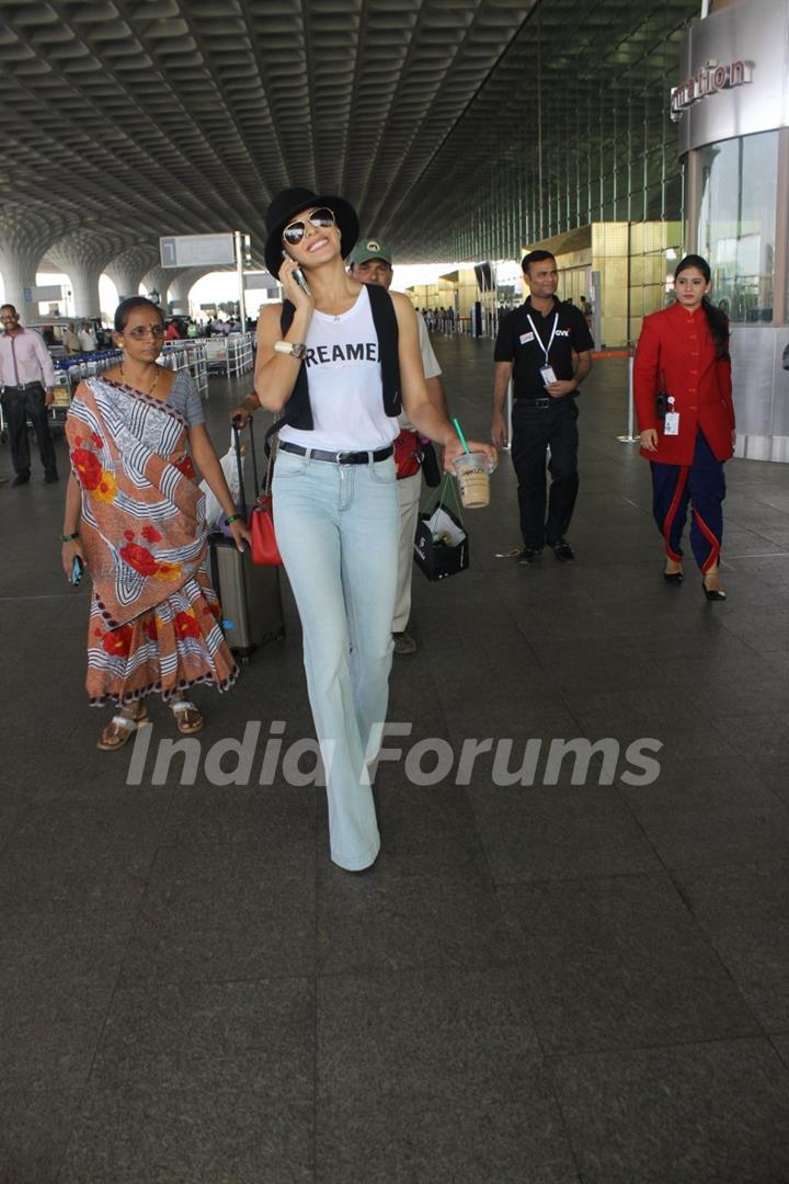 Jacqueline Fernandes Snapped at Airport