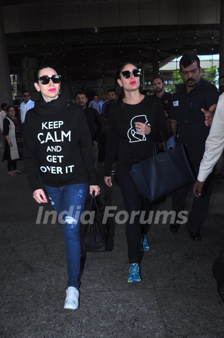 Karisma Kapoor and Kareena Kapoor Snapped at Airport