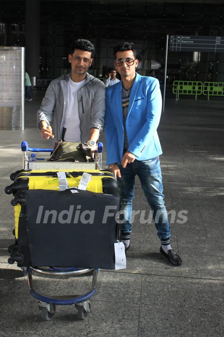 Meet Bros Harmeet Singh and Manmeet Singh Snapped at Airport