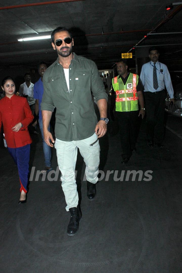 John Abraham Snapped at Airport