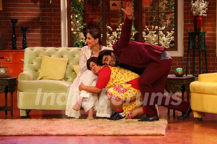 Arjun Kapoor and Kareena Kapoor Promotes Ki & Ka on Comedy Nights Live