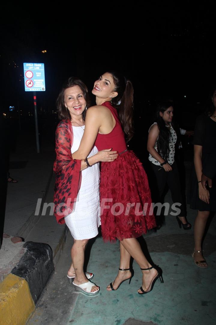 Jacqueline Fernandes Celebrates Easter with her Mother