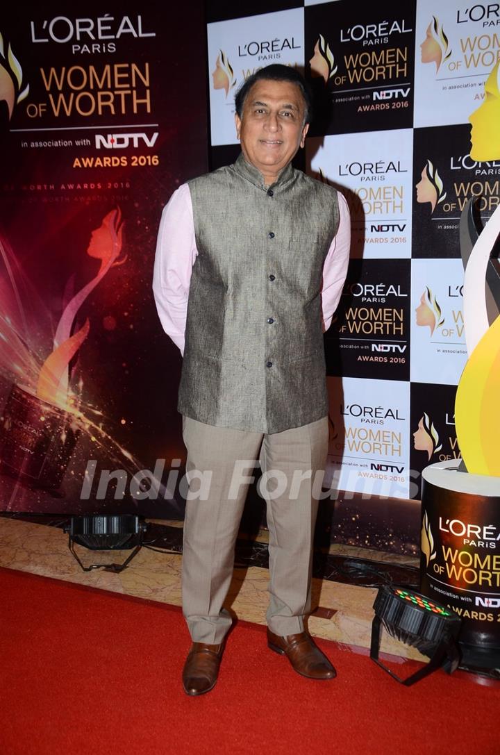 Sunil Gavaskar at NDTV L'Oreal Paris 'Women of Worth Awards'