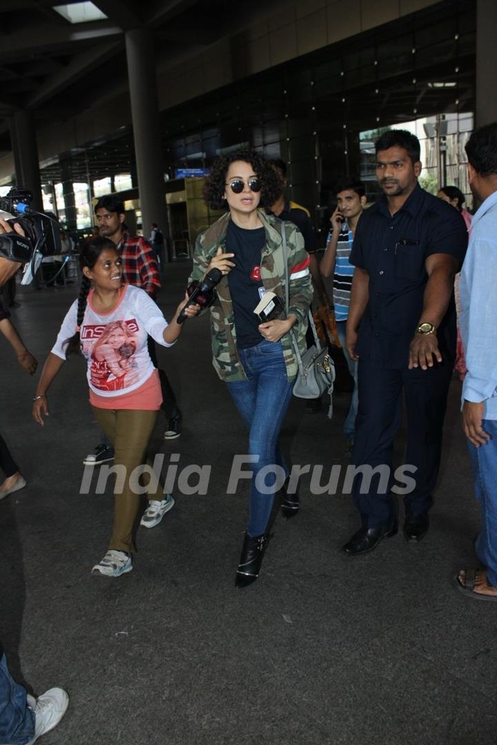 Airport Spotting: Kangana Ranaut in Rangoon Look