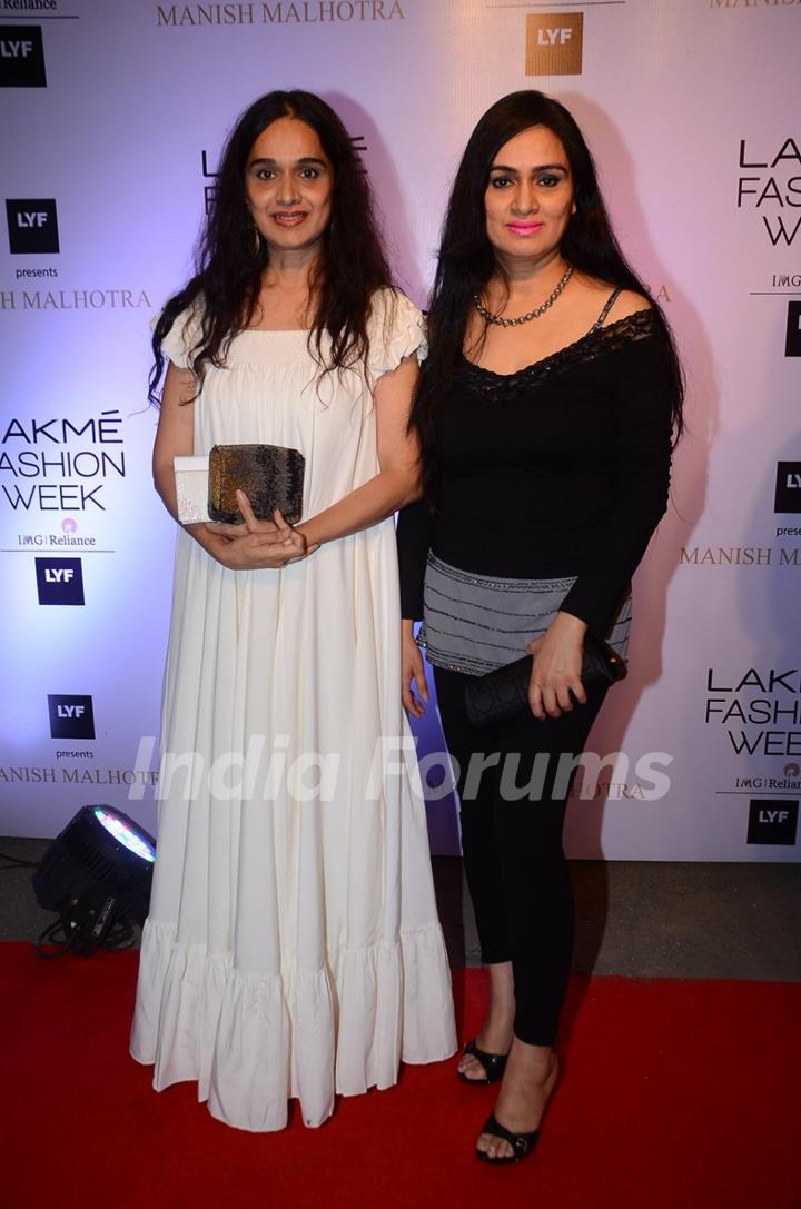 Padmini Kolhapure at Lakme Fashion Show 2016