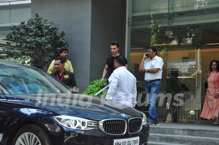 Ayush Sharma at Hinduja Hospital as Arpita Khan Delivers a Baby Boy