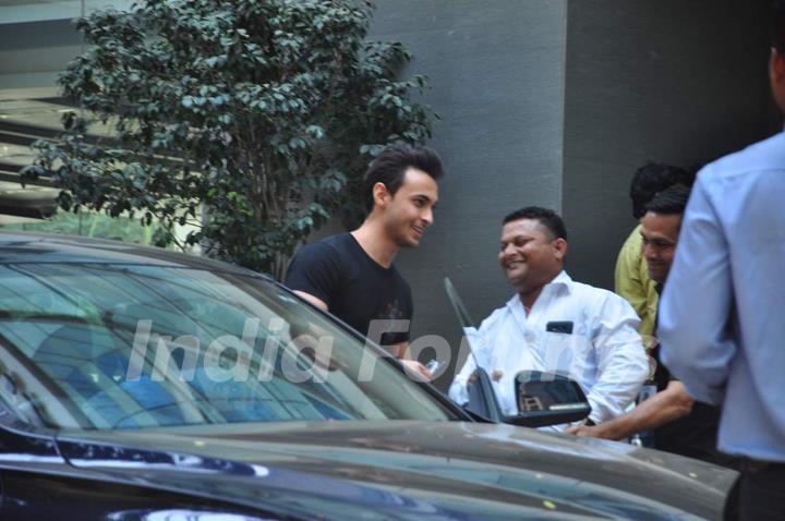 Ayush Sharma at Hinduja Hospital as Arpita Khan Delivers a Baby Boy