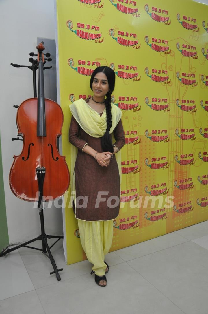 Amrita Rao Promotes Meri Awaz Hi Pehchaan Hai' on Radio Mirchi