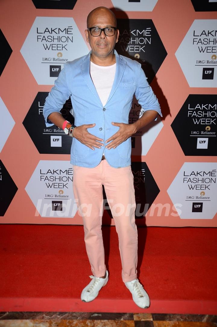 Narendra Kumar at Lakme Fashion Show 2016