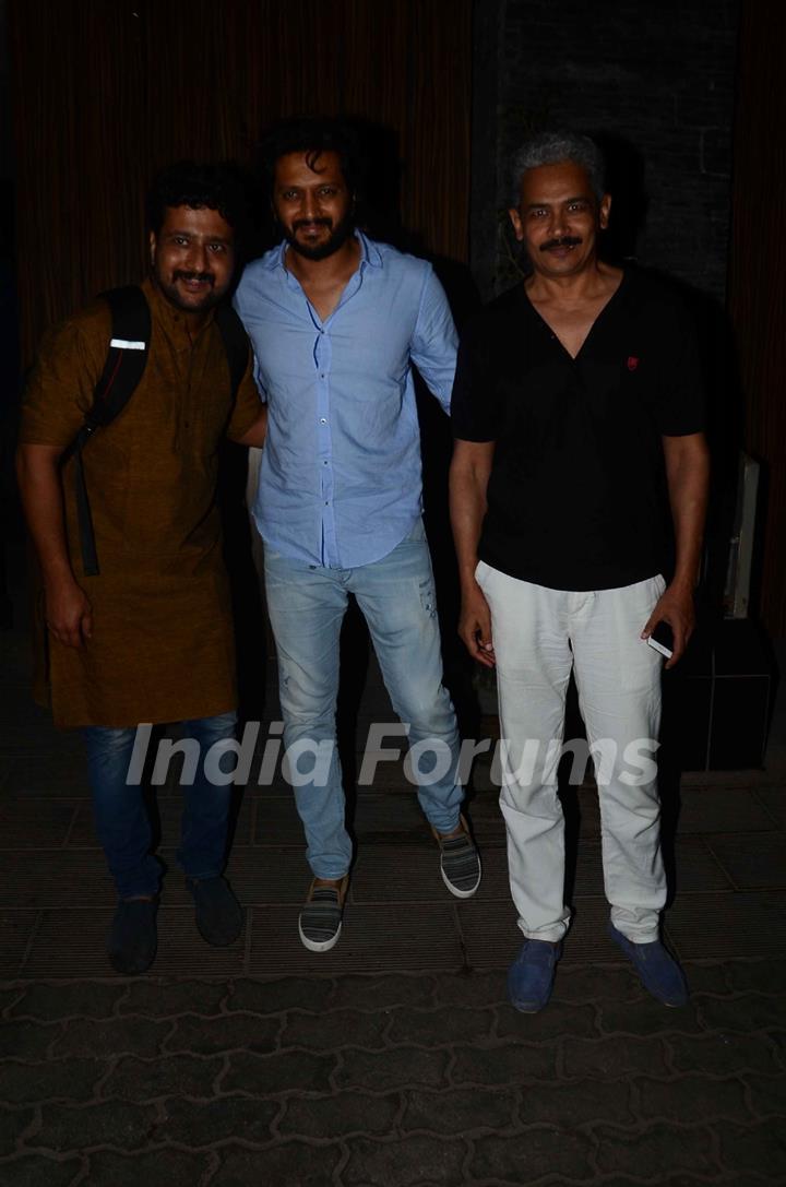 Riteish Deshmukh, Jitendra Joshi n Atul Kulkarni Snapped post atttending Party at Aamir Khan's Home