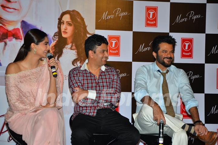 Sonam Kapoor and Anil Kapoor are all smiles at the Launch of Mere Papa album