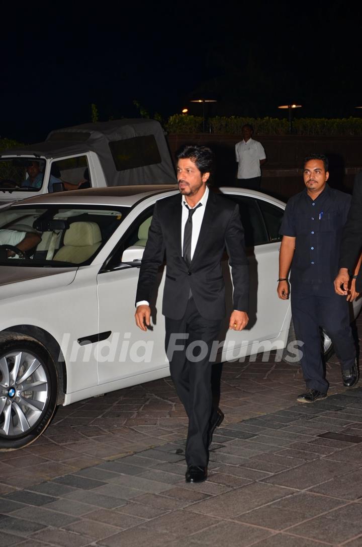 Shah Rukh Khan at Kapoor & Sons Success Bash