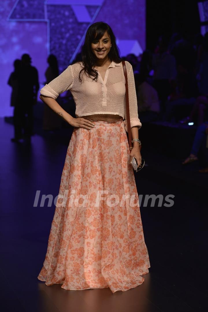 Manasi Scott at Lakme Fashion Show 2016