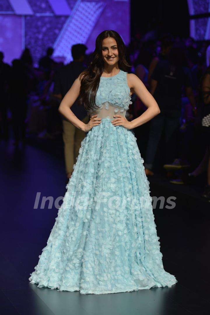 Elli Avram at Lakme Fashion Show 2016 - Day 5