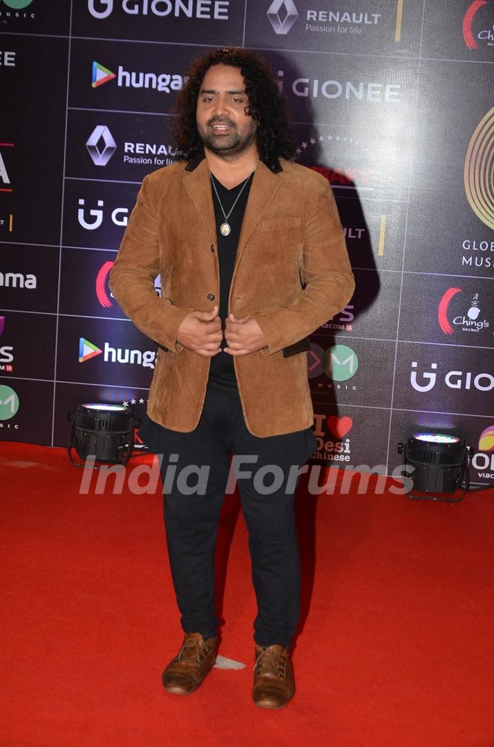 COLORS GiMA AWARDS 2016