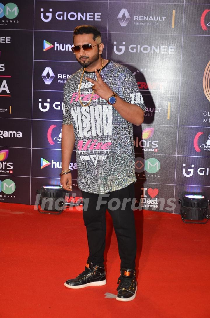 Yo Yo Honey Singh at COLORS GiMA AWARDS 2016