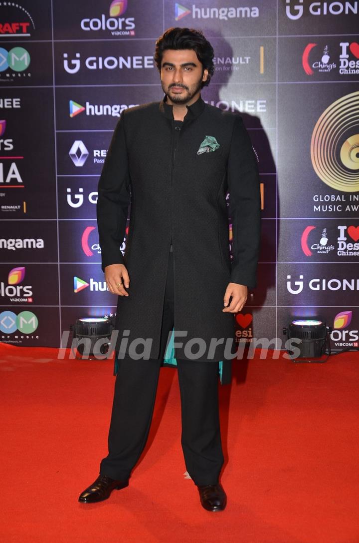 Arjun Kapoor at COLORS GiMA AWARDS 2016