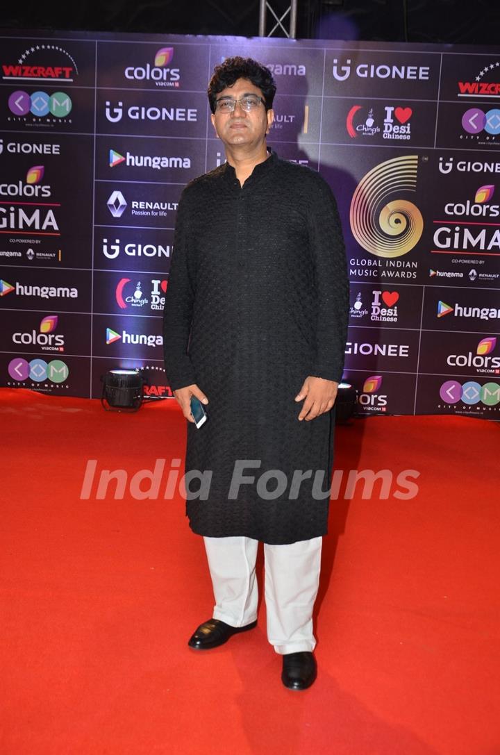 Prasoon Joshi at COLORS GiMA AWARDS 2016