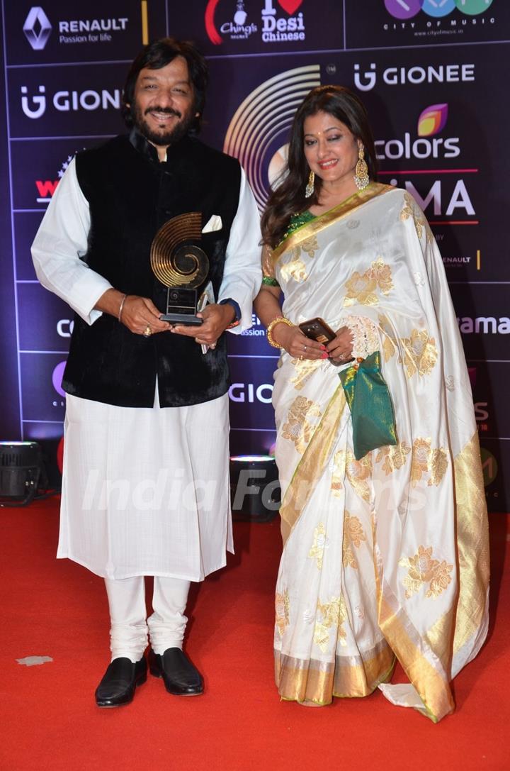 COLORS GiMA AWARDS 2016