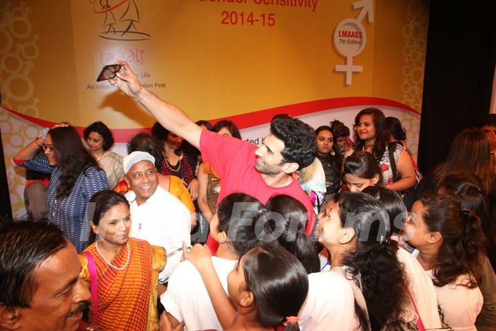 Aditya Roy Kapur at Laadli Awards 2016