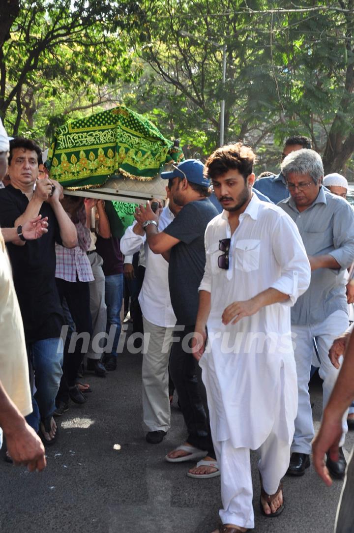 Funeral of Firoz Nadiadwala's Mother Munira Nadiadwala