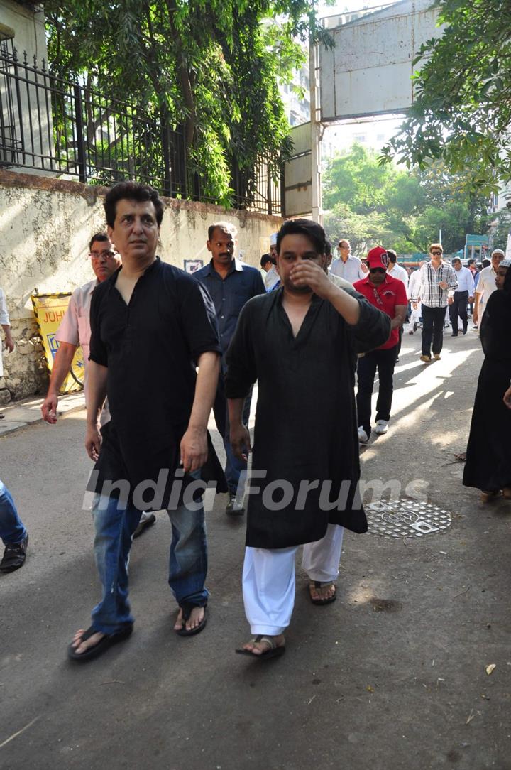 Funeral of Firoz Nadiadwala's Mother Munira Nadiadwala