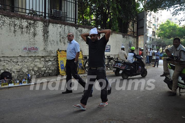 Ahmed Khan at Funeral of Firoz Nadiadwala's Mother Munira Nadiadwala