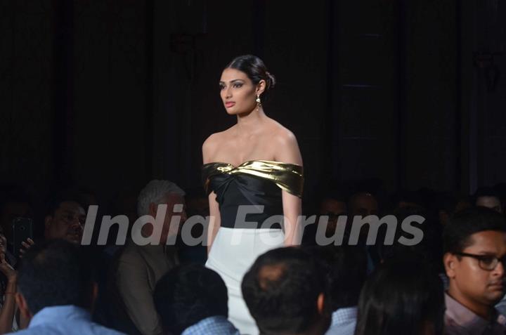 Athiya Shetty at Bibhu Mohapatra Ramp Show