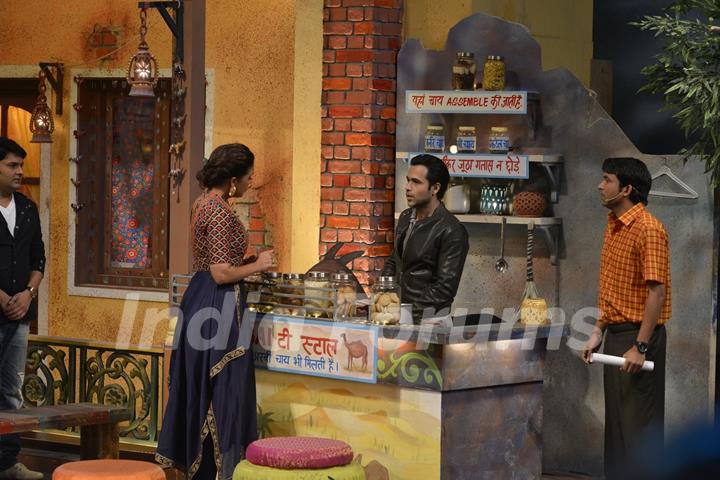 Emraan Hashmi becomes 'Chai Wala' at Promotions of 'Azhar' on 'The Kapil Sharma Show'