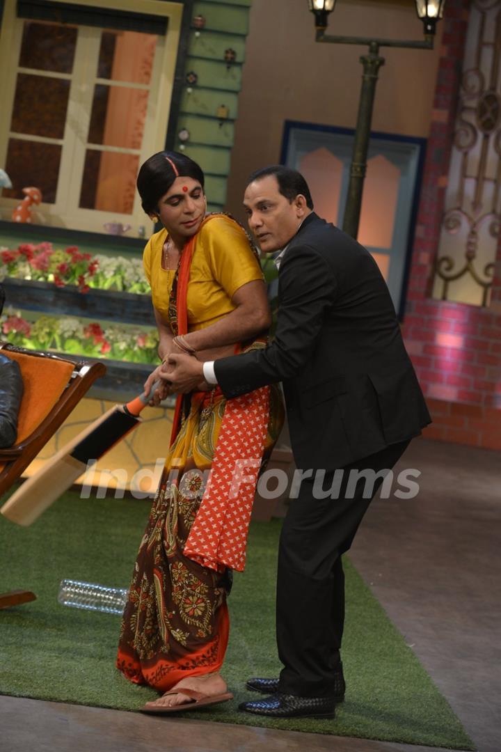 Lets practice! M Azharuddin with Sunil Grover