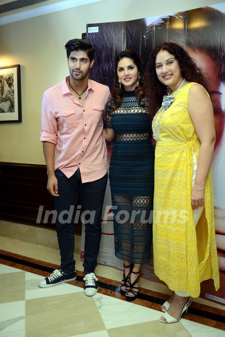 Sunny Leone and Tanu Virwani Promote 'One Night Stand' in Delhi