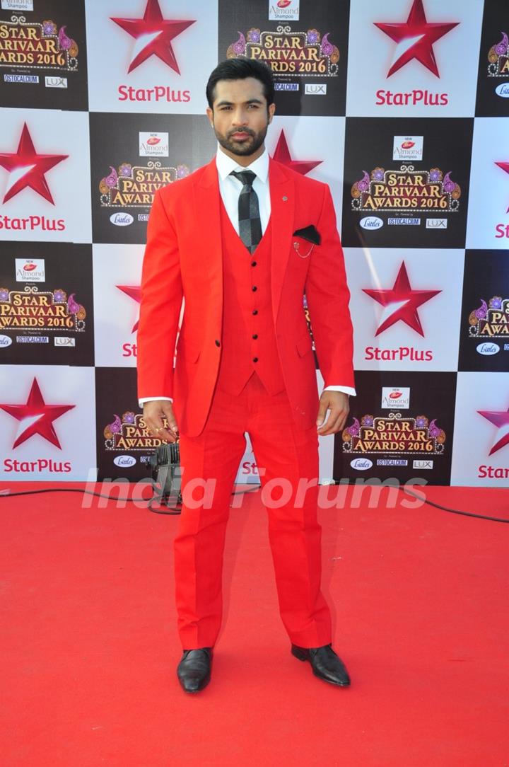 Mohammad Nazim at Star Parivar Awards Red Carpet Event