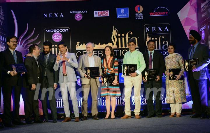 Anil Kapoor and Farhan Akhtar at the Press Meet of 'IIFA'