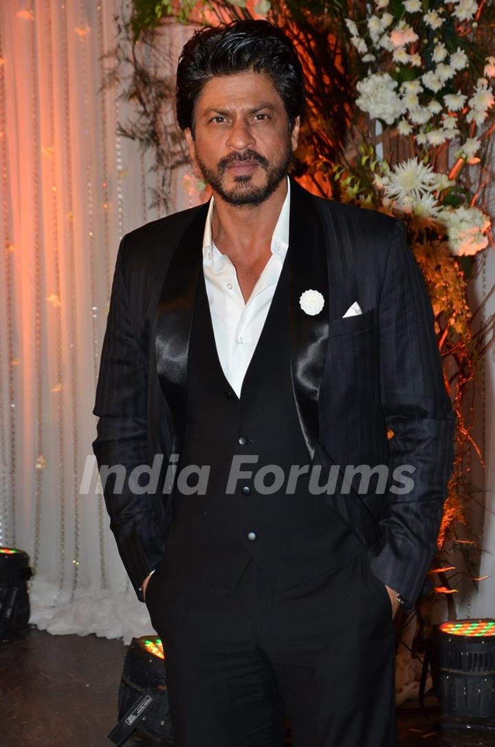 Shah Rukh Khan at Karan - Bipasha's Star Studded Wedding Reception