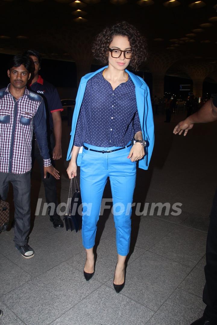 Kangana Ranaut Snapped at Airport