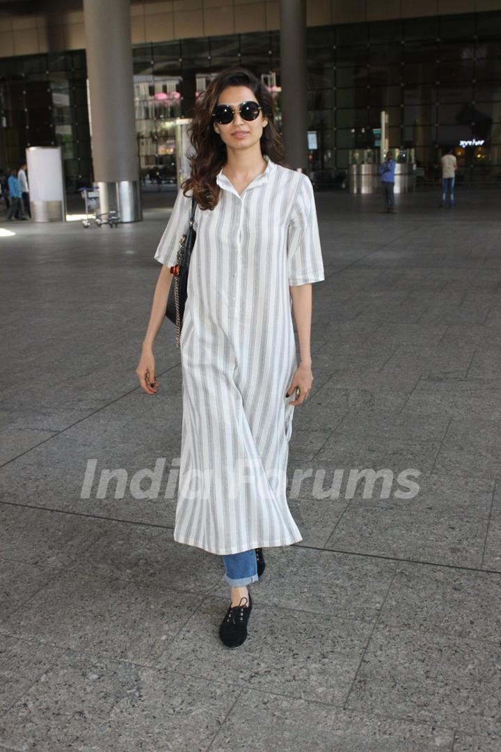 Karishma Tanna Snapped at Airport