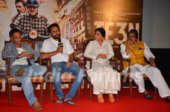 Sujoy Ghosh, Ribhu Dasgupta and Amitabh Bachchan and Vidya Balan at Trailer Launch of 'TE3N'