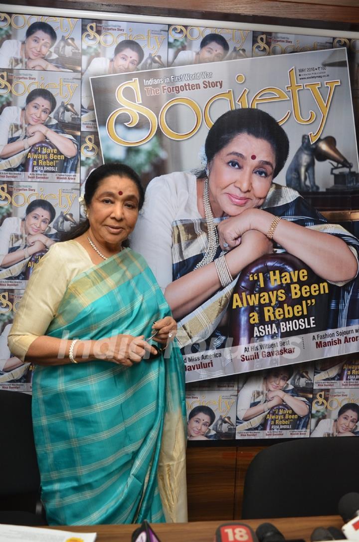 Asha Bhosle Announces her Farewell Tour in UK