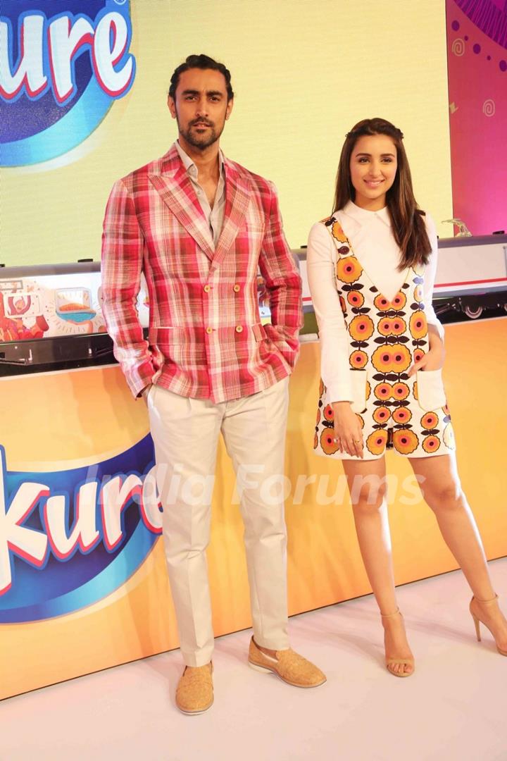 Parineeti Chopra & Kunal Kapoor at 'Kurkure' Promotions